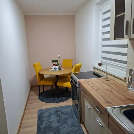 Stan Na Dan Carsija Gracanica (Tuzla)